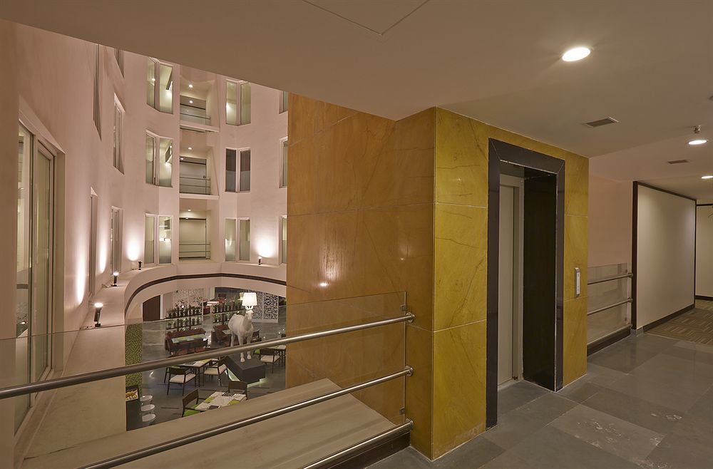 K10 Hotel Vadodara Exteriör bild