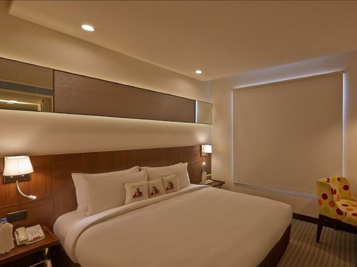 K10 Hotel Vadodara Exteriör bild