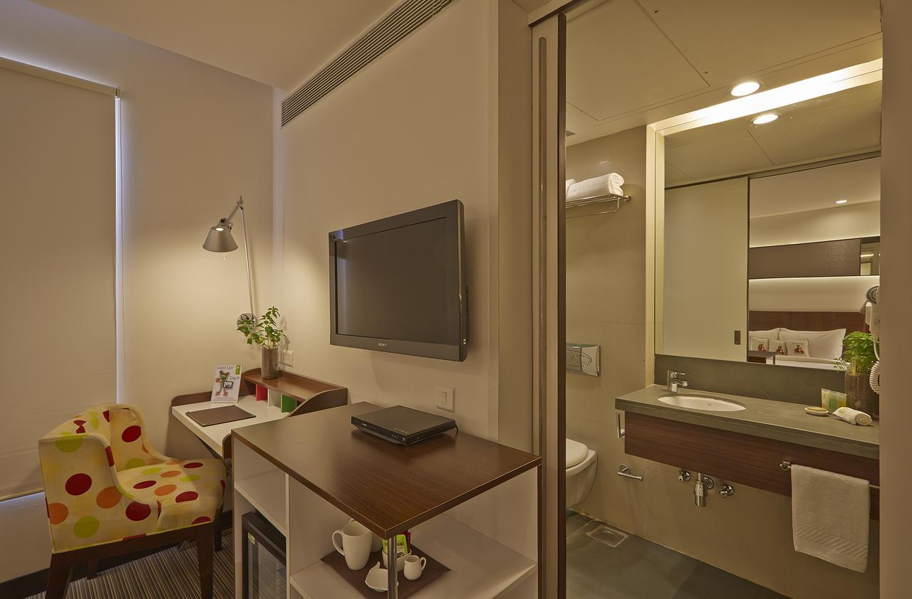 K10 Hotel Vadodara Exteriör bild